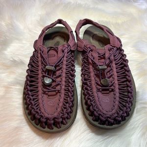 Keen Women's Purple UNEEK Sandal - Comfortable Casual Outdoor Shoe